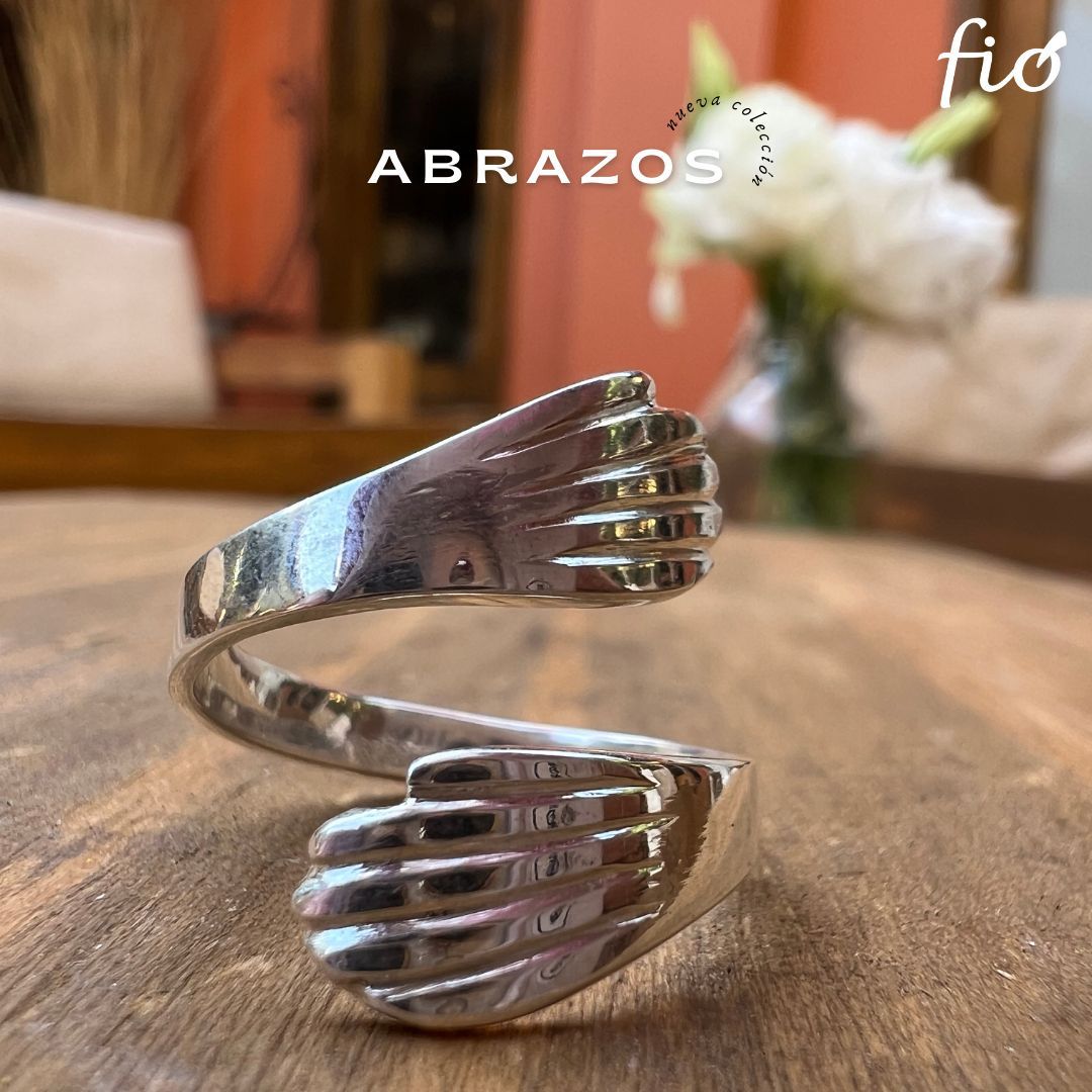 Anillo abrazo